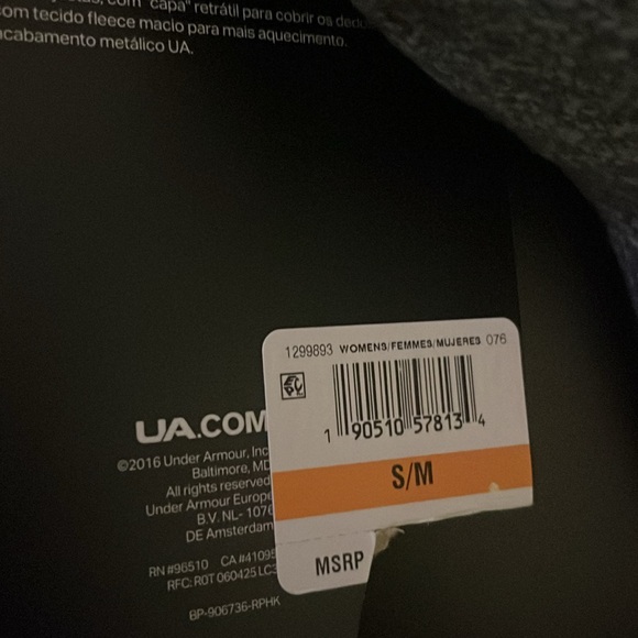 NWT Under Armour women’s Fleece-lined heather grey knit Glove/mittens sm/md - Picture 2 of 3